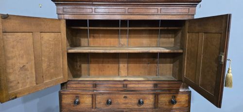 FINE GEORGIAN OAK AND ELM LIVERY CUPBOARD - ADDITIONAL PHOTO 7