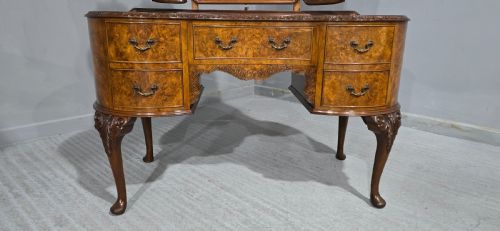 fig 1. Queen Anne Burr Walnut Dressing Table