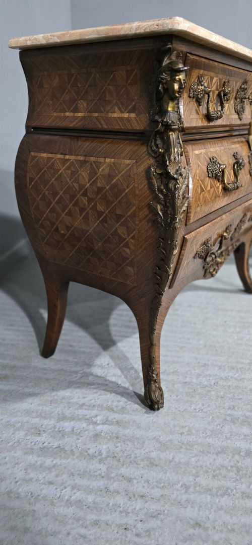 TOP QUALITY PAIR FRENCH BOMBE COMMODE CHESTS OF DRAWERS - ADDITIONAL PHOTO 13
