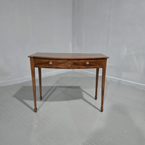 EXCELLENT GEORGIAN MAHOGANY SIDE TABLE