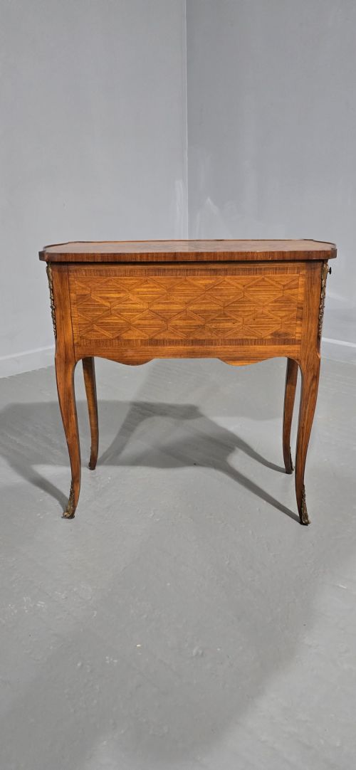 OUTSTANDING FRENCH SIDE TABLE - ADDITIONAL PHOTO 8