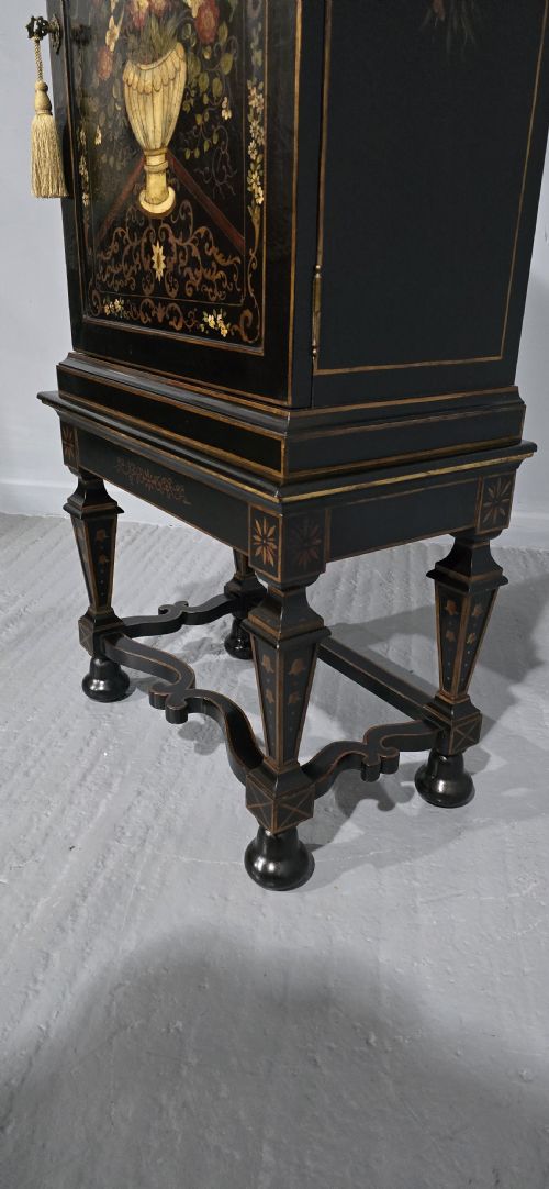 LOVELY VENETIAN COCKTAIL CABINET - ADDITIONAL PHOTO 4