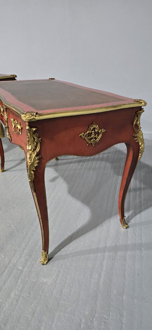 OUTSTANDING PAIR OF RED LAQUERED BUREAU PLATT DESKS - ADDITIONAL PHOTO 6