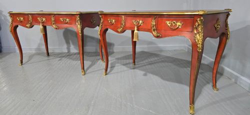 OUTSTANDING PAIR OF RED LAQUERED BUREAU PLATT DESKS - ADDITIONAL PHOTO 12