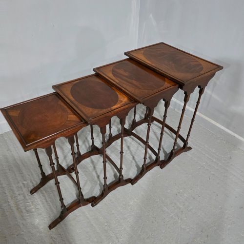 MAHOGANY QUARTETTO NEST OF TABLES - ADDITIONAL PHOTO 2