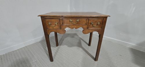 fig 1. Georgian Oak Lowboy
