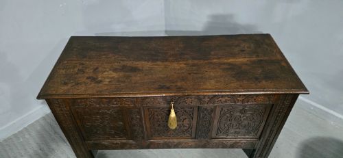 C17TH OAK COFFER - ADDITIONAL PHOTO 1