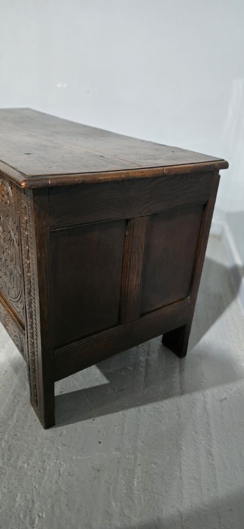 C17TH OAK COFFER - ADDITIONAL PHOTO 4