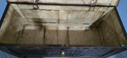 C17TH OAK COFFER - ADDITIONAL PHOTO 6