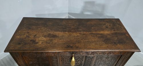 C17TH OAK COFFER - ADDITIONAL PHOTO 7