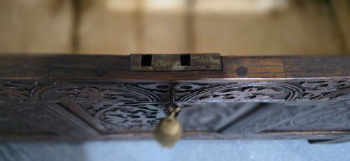 C17TH OAK COFFER - ADDITIONAL PHOTO 8