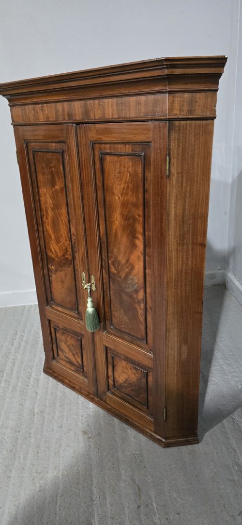 REGENCY MAHOGANY CORNER CUPBOARD - ADDITIONAL PHOTO 5