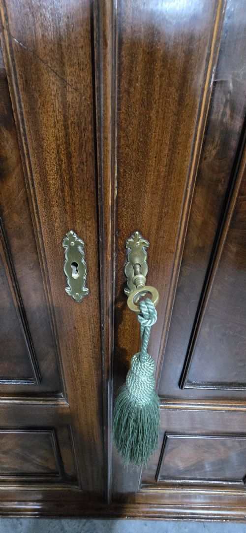 REGENCY MAHOGANY CORNER CUPBOARD - ADDITIONAL PHOTO 7