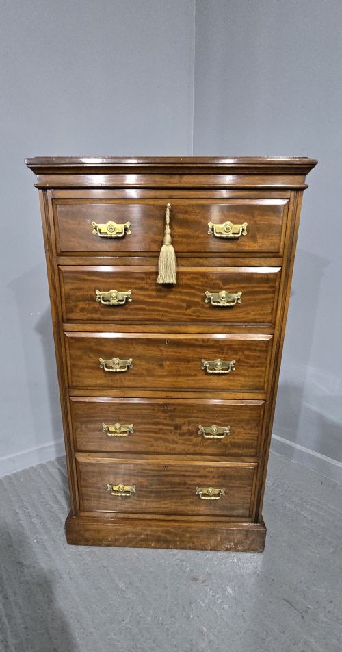 fig 1. Five Drawer Mahogany Chest by Maples