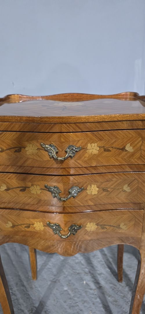 SUPER PAIR FRENCH MARQUETRY BEDSIDE CHESTS OF DRAWERS - ADDITIONAL PHOTO 2