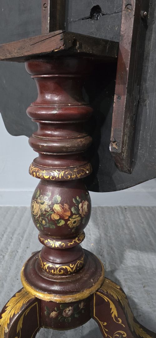 SUPERB ITALIAN PAINTED TABLE - ADDITIONAL PHOTO 10