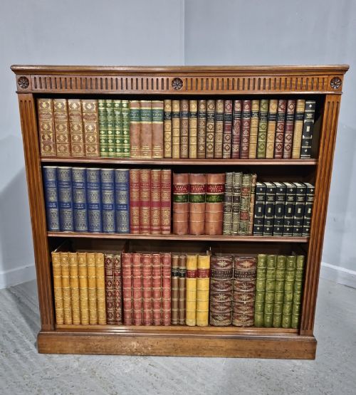 Good Mahogany Open Adjustable Library Bookcase