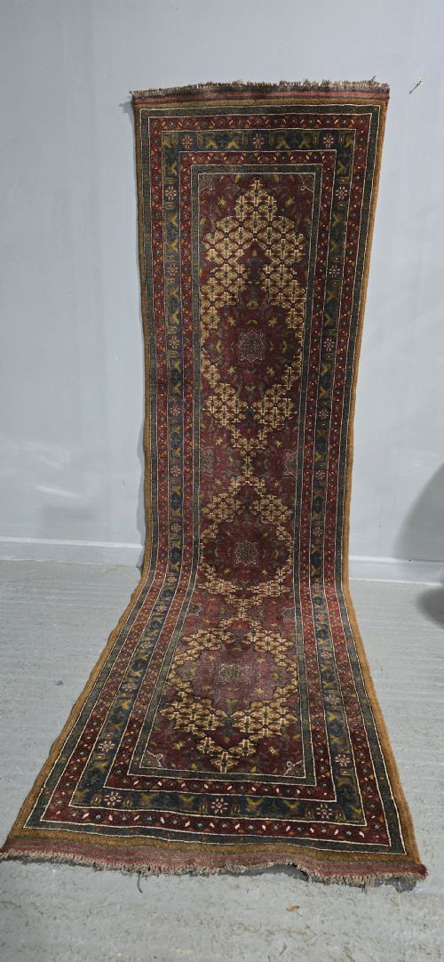 TRIBAL ORIENTAL RUNNER - ADDITIONAL PHOTO 1