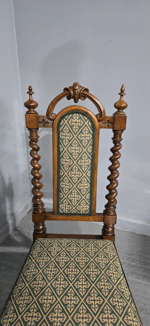 WONDERFUL WALNUT HALL CHAIR - ADDITIONAL PHOTO 2