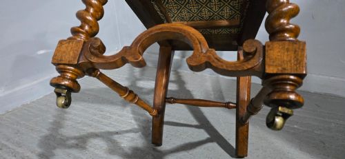 WONDERFUL WALNUT HALL CHAIR - ADDITIONAL PHOTO 5