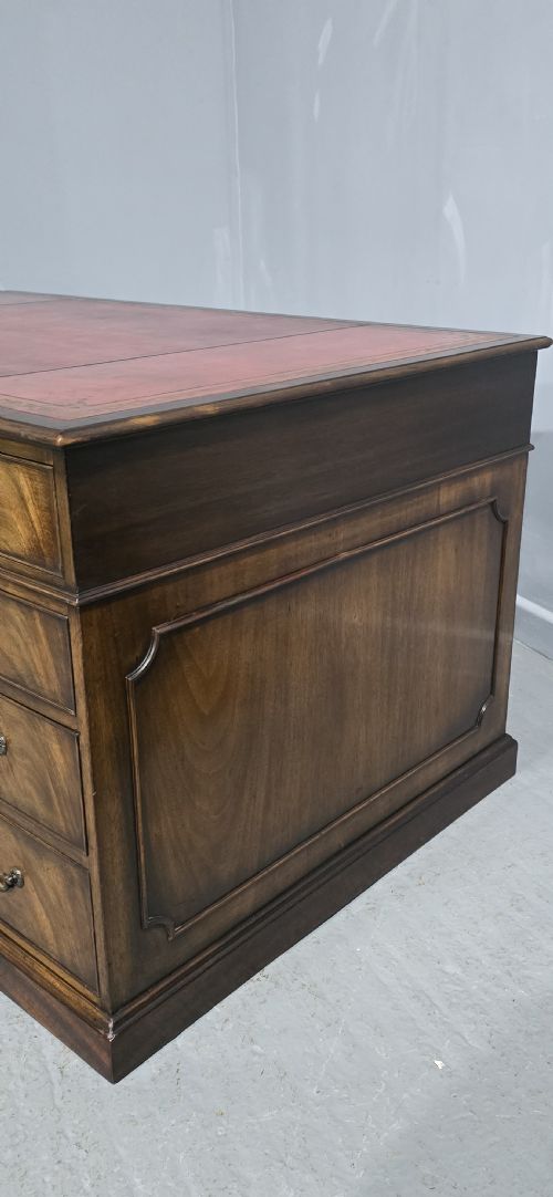 SUPERB MAHOGANY PARTNERS DESK - ADDITIONAL PHOTO 3