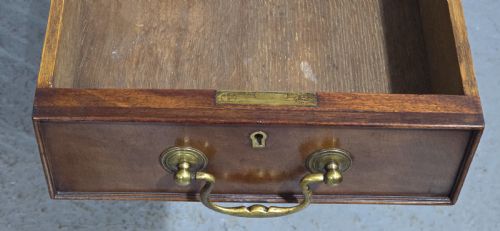 SUPERB CHIPPENDALE MAHOGANY PEDESTAL DESK - ADDITIONAL PHOTO 11