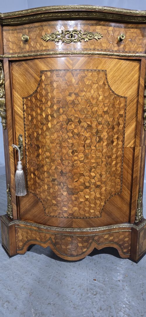 OUTSTANDING FRENCH SERPENTINE SIDE CABINET - ADDITIONAL PHOTO 3