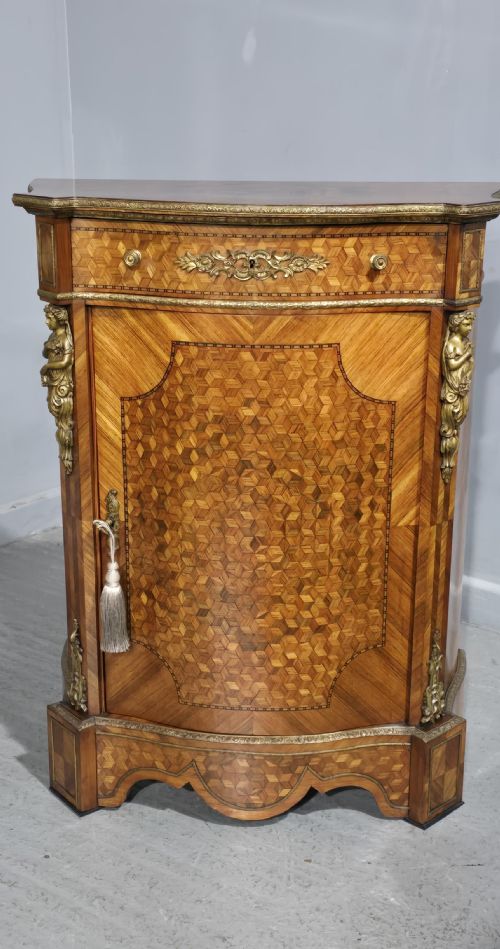 OUTSTANDING FRENCH SERPENTINE SIDE CABINET - ADDITIONAL PHOTO 4
