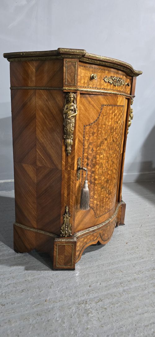 OUTSTANDING FRENCH SERPENTINE SIDE CABINET - ADDITIONAL PHOTO 7