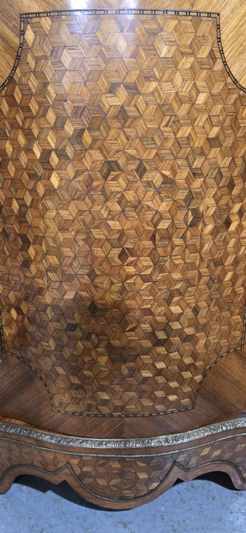 OUTSTANDING FRENCH SERPENTINE SIDE CABINET - ADDITIONAL PHOTO 14