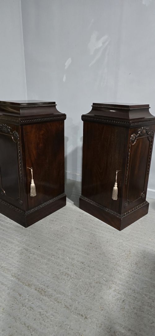 SUPER PAIR REGENCY MAHOGANY SIDE CABINETS - ADDITIONAL PHOTO 10