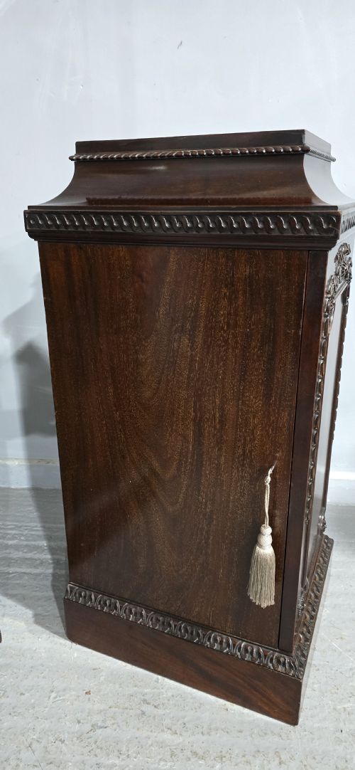 SUPER PAIR REGENCY MAHOGANY SIDE CABINETS - ADDITIONAL PHOTO 12