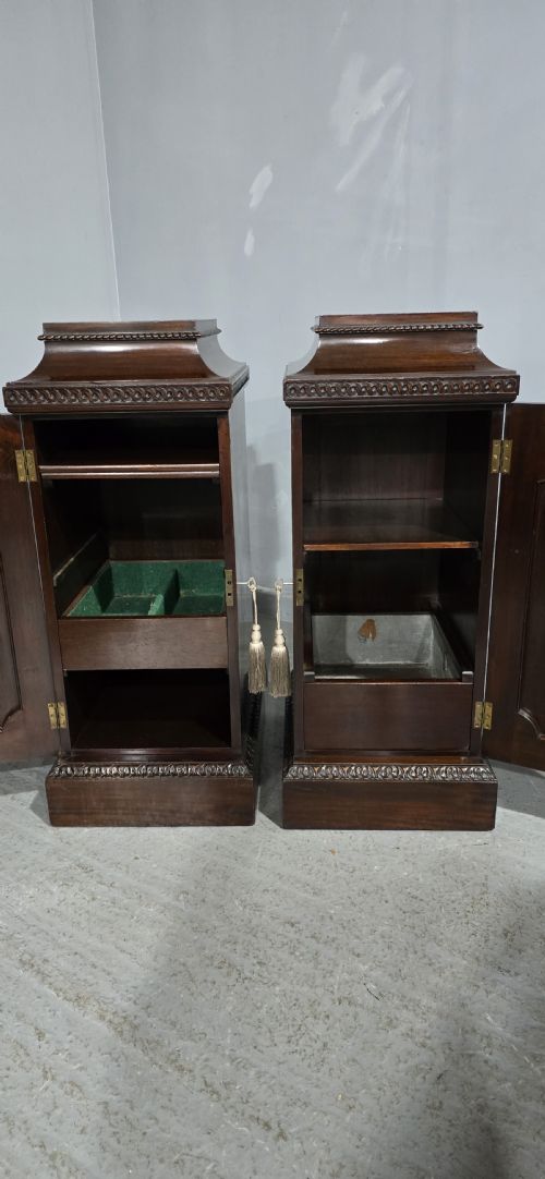 SUPER PAIR REGENCY MAHOGANY SIDE CABINETS - ADDITIONAL PHOTO 14