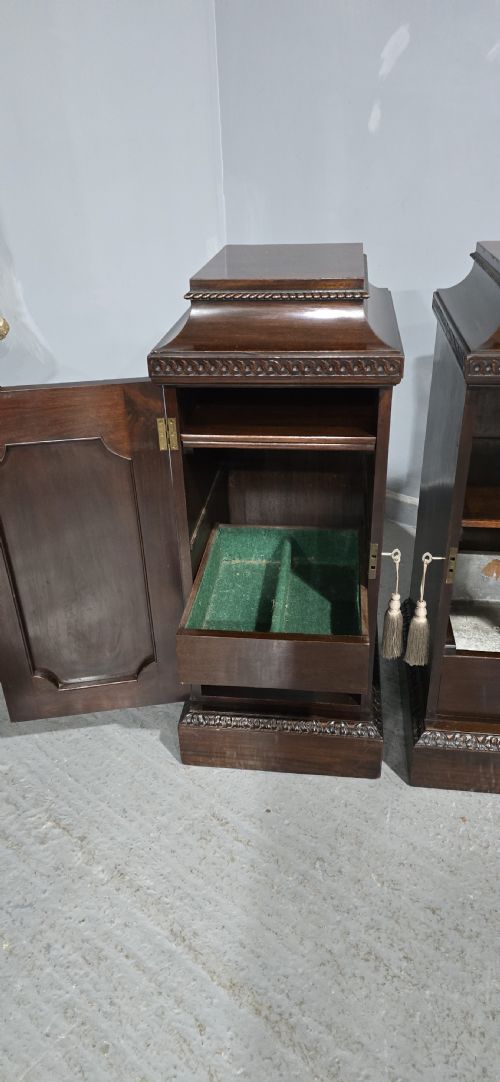 SUPER PAIR REGENCY MAHOGANY SIDE CABINETS - ADDITIONAL PHOTO 15