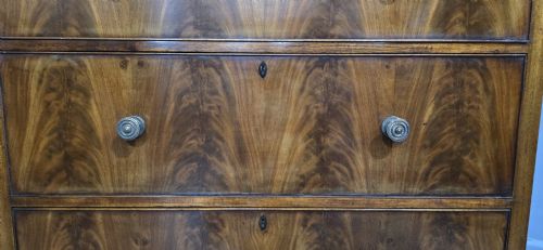 TOP QUALITY MAHOGANY LINEN PRESS OF SMALL PROPORTIONS - ADDITIONAL PHOTO 2