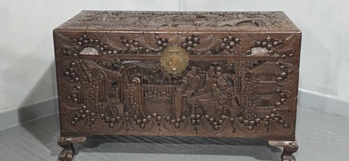 CARVED CHINESE CAMPHOR WOOD CHEST - ADDITIONAL PHOTO 1