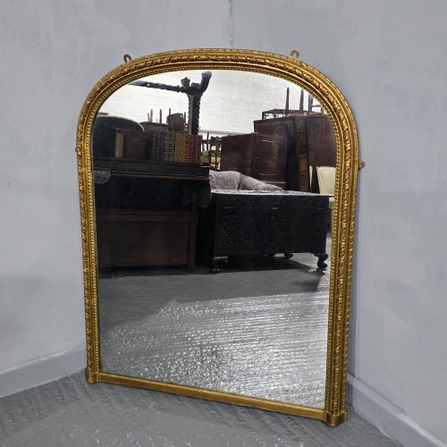 VICTORIAN GILT OVERMANTLE OF SMALL PROPORTIONS - ADDITIONAL PHOTO 8
