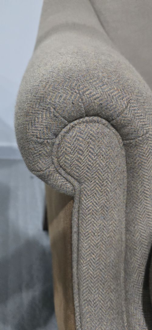 EXCELLENT QUALITY MAHOGANY ARMCHAIR - ADDITIONAL PHOTO 12