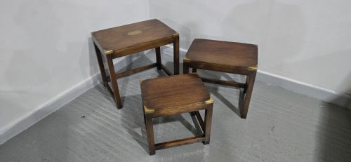 GOOD MAHOGANY CAMPAIGN NEST OF THREE TABLES - ADDITIONAL PHOTO 4