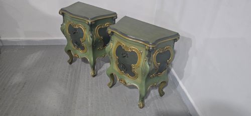 FINE PAIR FRENCH PAINTED BEDSIDE CHESTS OF DRAWERS - ADDITIONAL PHOTO 3