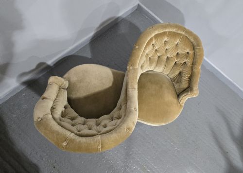 SUPER VICTORIAN CONVERSATION SOFA - ADDITIONAL PHOTO 5