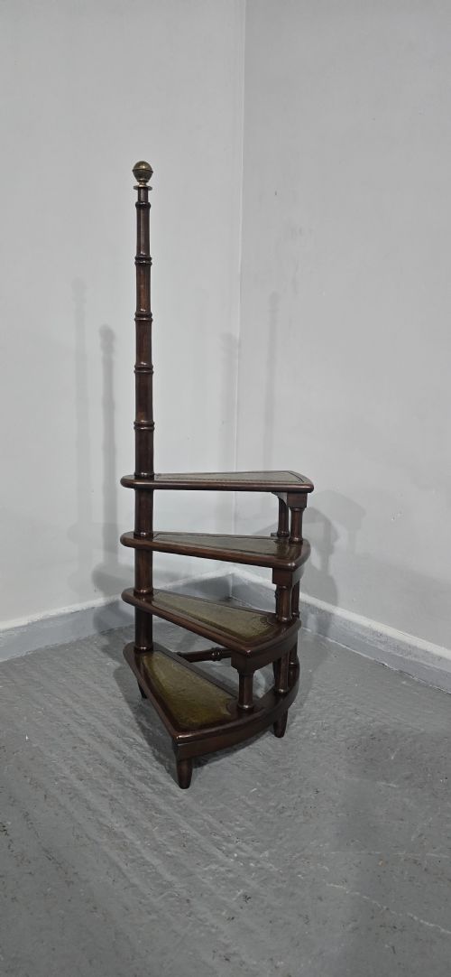 GOOD SET MAHOGANY LIBRARY STEPS - ADDITIONAL PHOTO 2