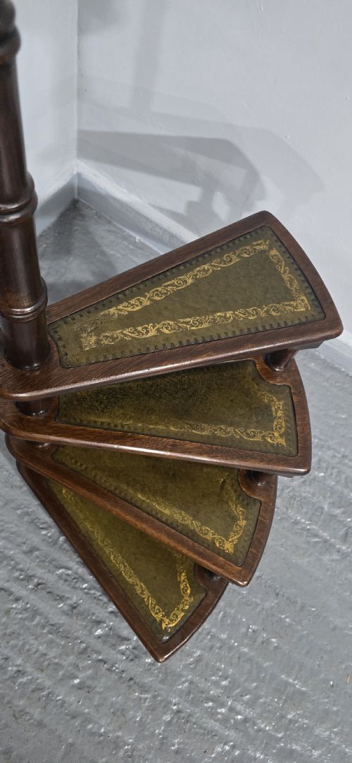 GOOD SET MAHOGANY LIBRARY STEPS - ADDITIONAL PHOTO 8