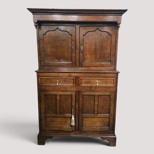 Super Oak Georgian Court Cupboard