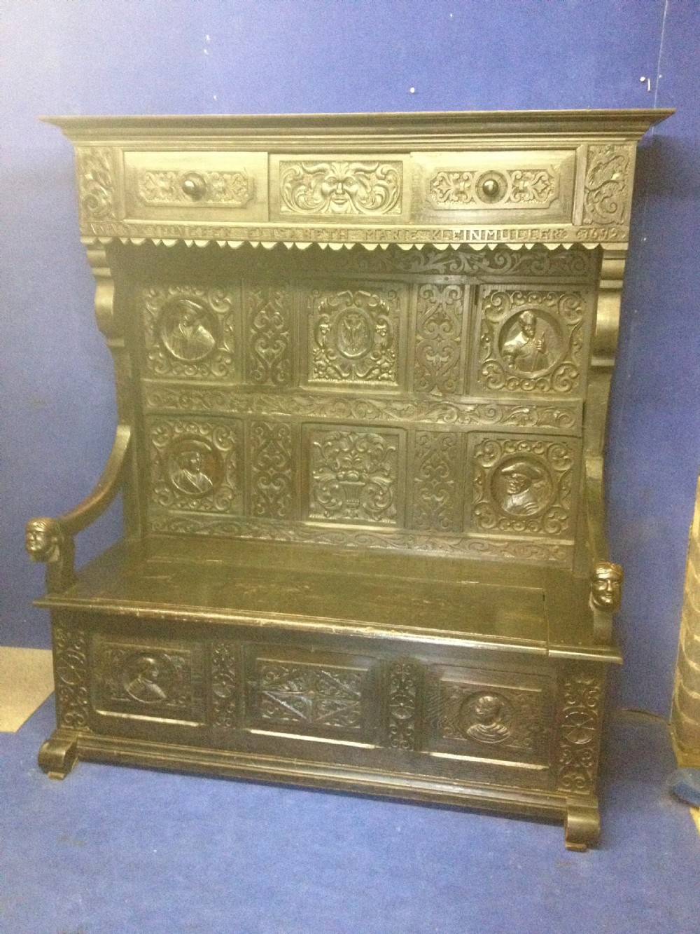 Very Rare Oak Settle