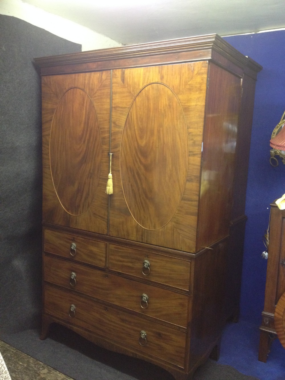 Regency Mahogany Linen Press 