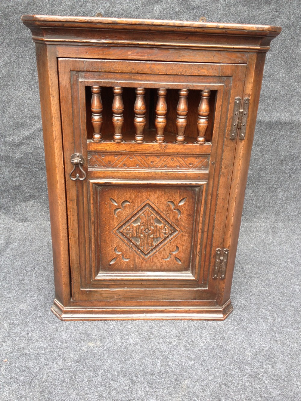 Ipswich Oak Hanging Cheese Cupboard (c.1920)