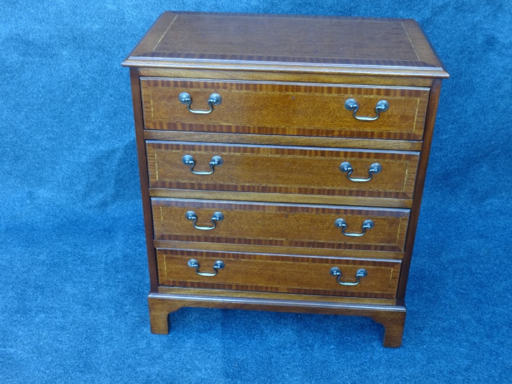 Inlaid Mahogany Chest of drawers