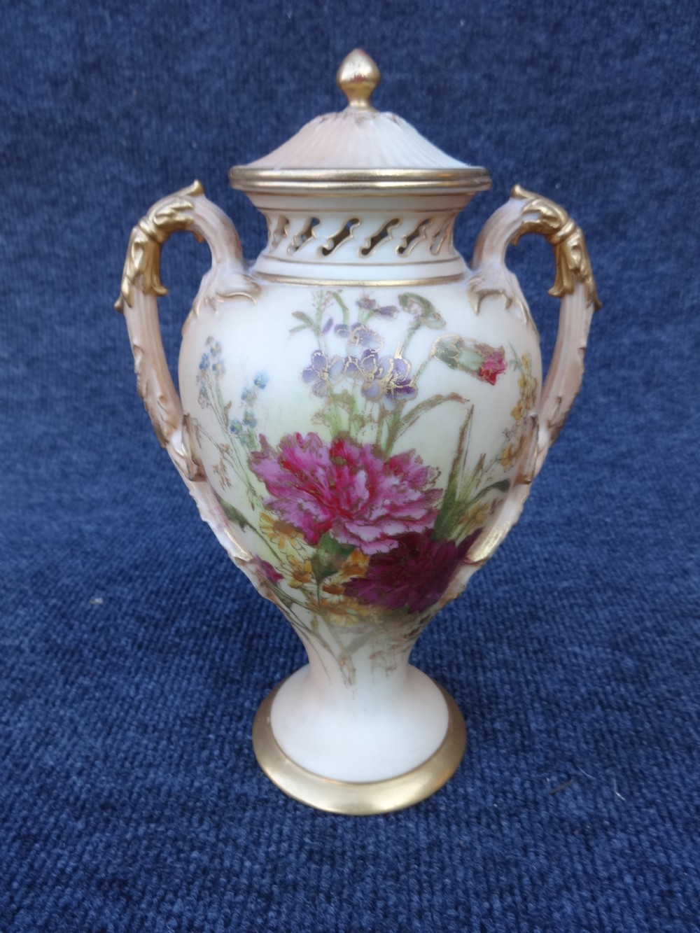 Royal Worcester Vase and Cover No. 1927