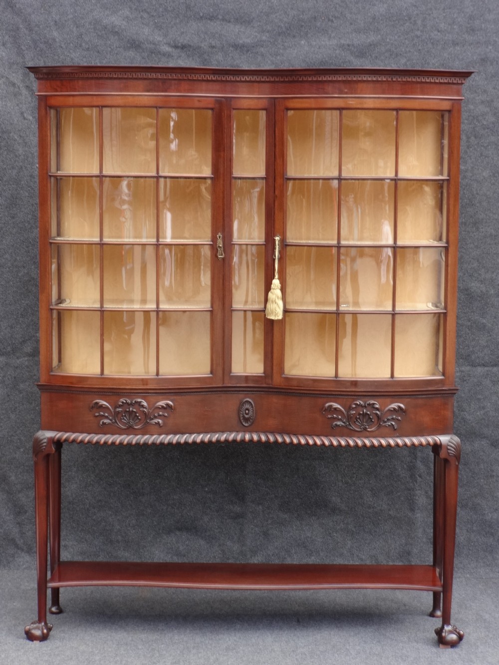 Stunning Mahogany Display Cabinet,China Cabinet